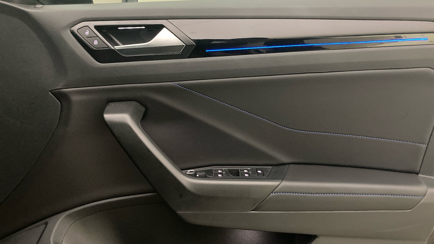 Used Volkswagen T-Roc 2025 for sale - 77381492: Photo 19