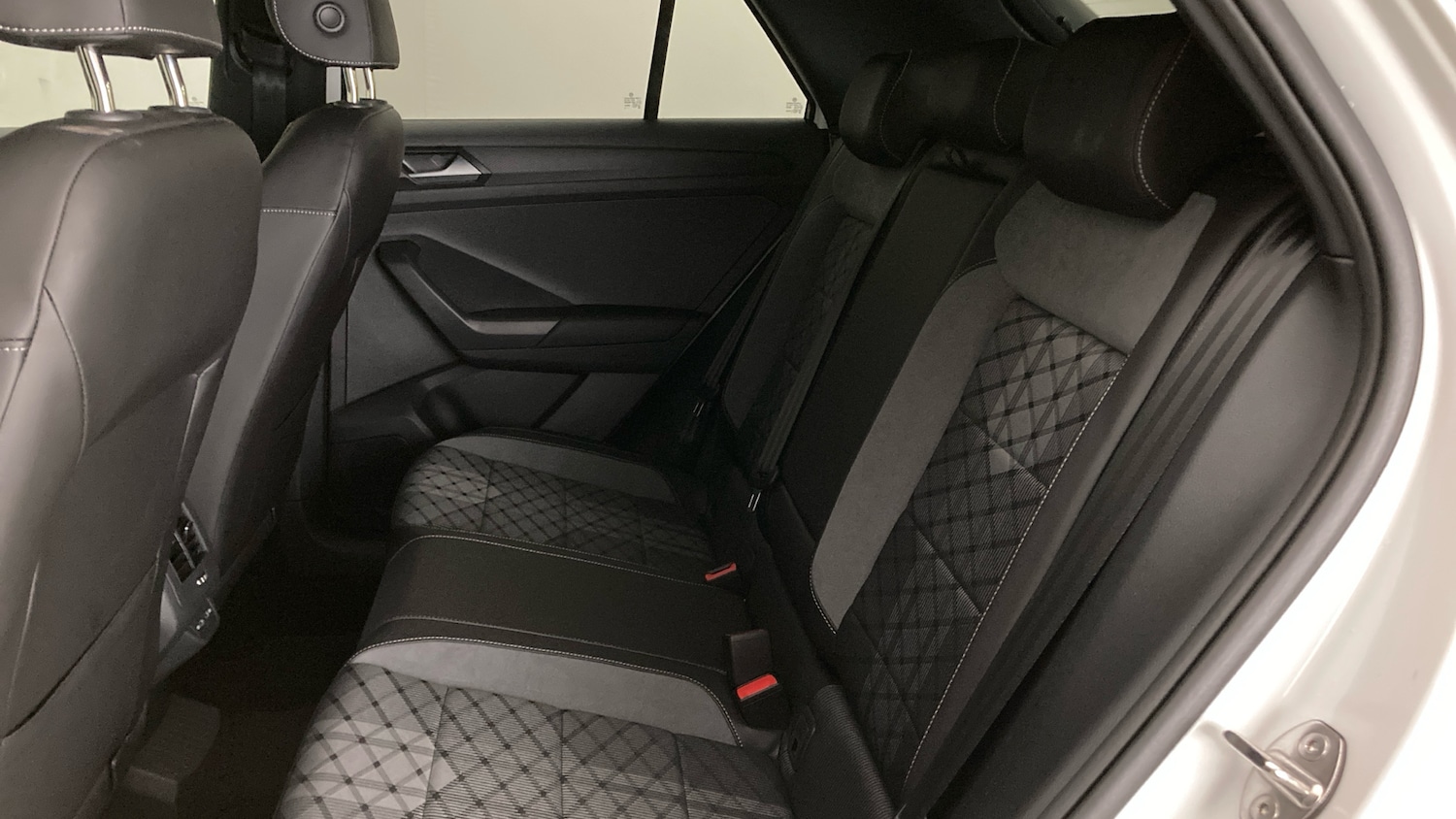 Used Volkswagen T-Roc 2025 for sale - 76884746: Photo 16