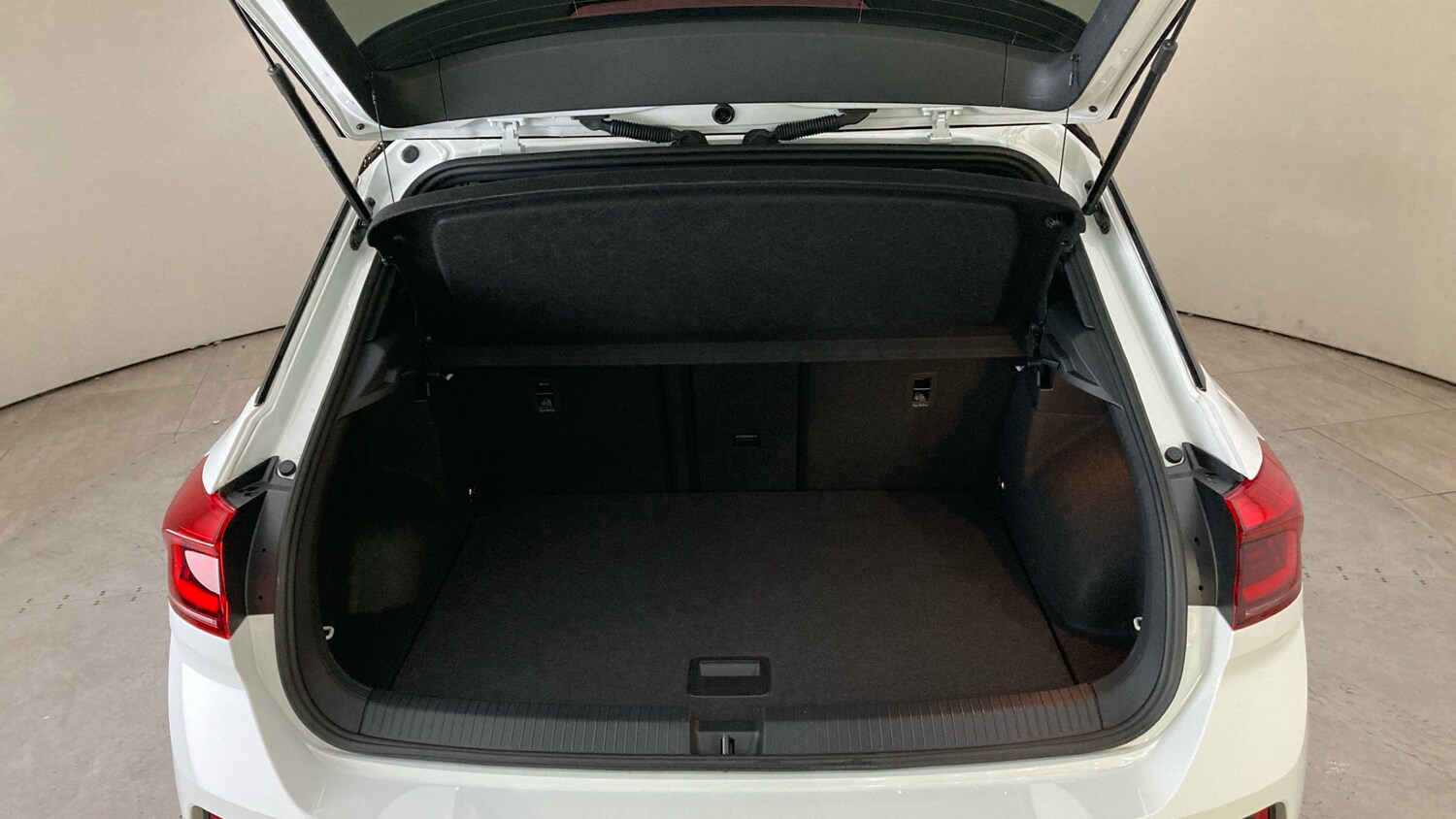 Used Volkswagen T-Roc 2025 for sale - 76884746: Photo 20