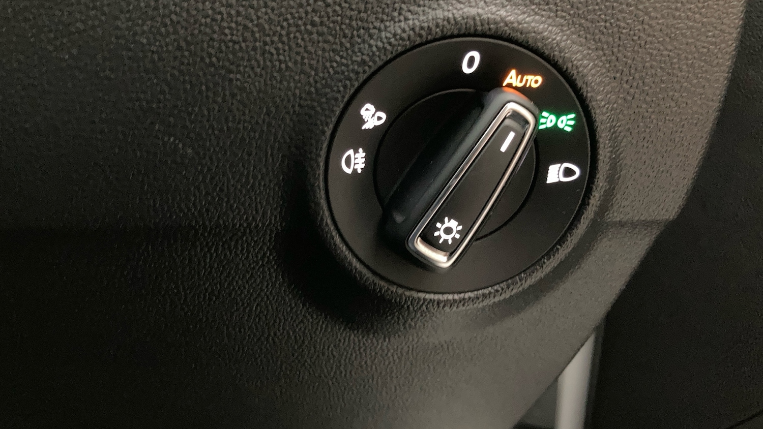 Used Volkswagen T-Roc 2025 for sale - 76884746: Photo 30