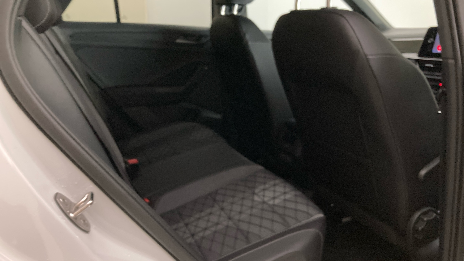 Used Volkswagen T-Roc 2025 for sale - 76884746: Photo 36