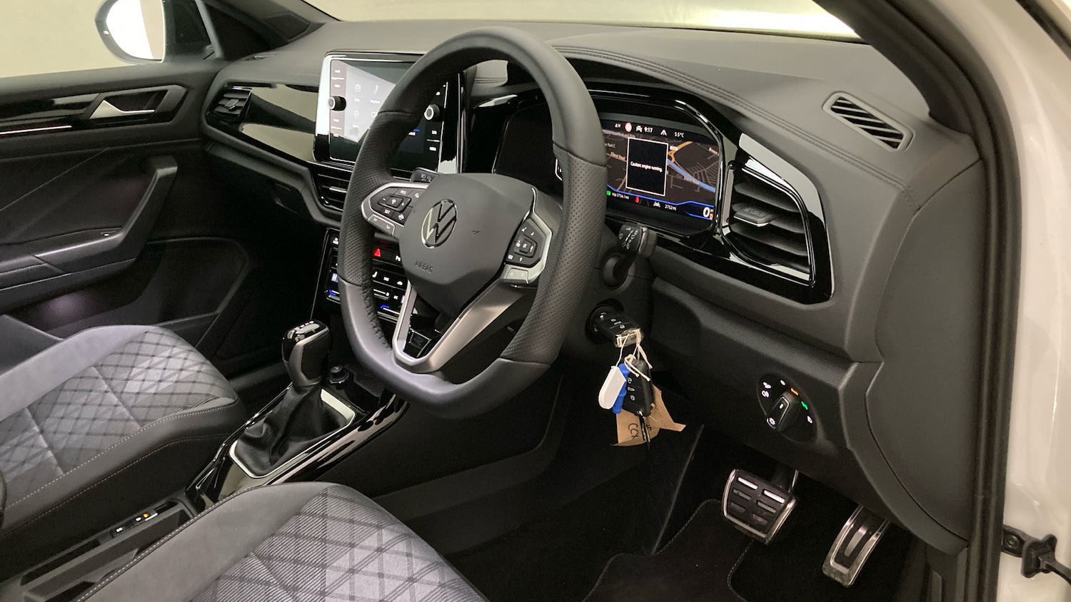 Used Volkswagen T-Roc 2025 for sale - 76884746: Photo 6