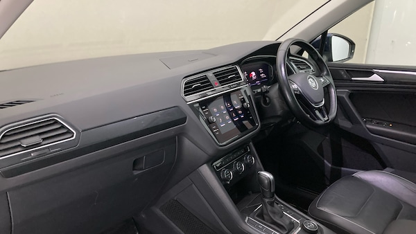 Used Volkswagen Tiguan 2020 for sale - 76146458: Photo 2