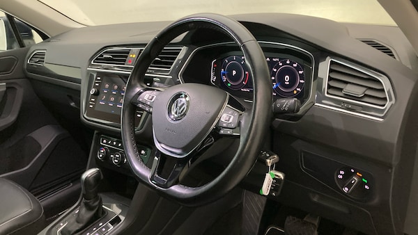 Used Volkswagen Tiguan 2020 for sale - 76146458: Photo 6