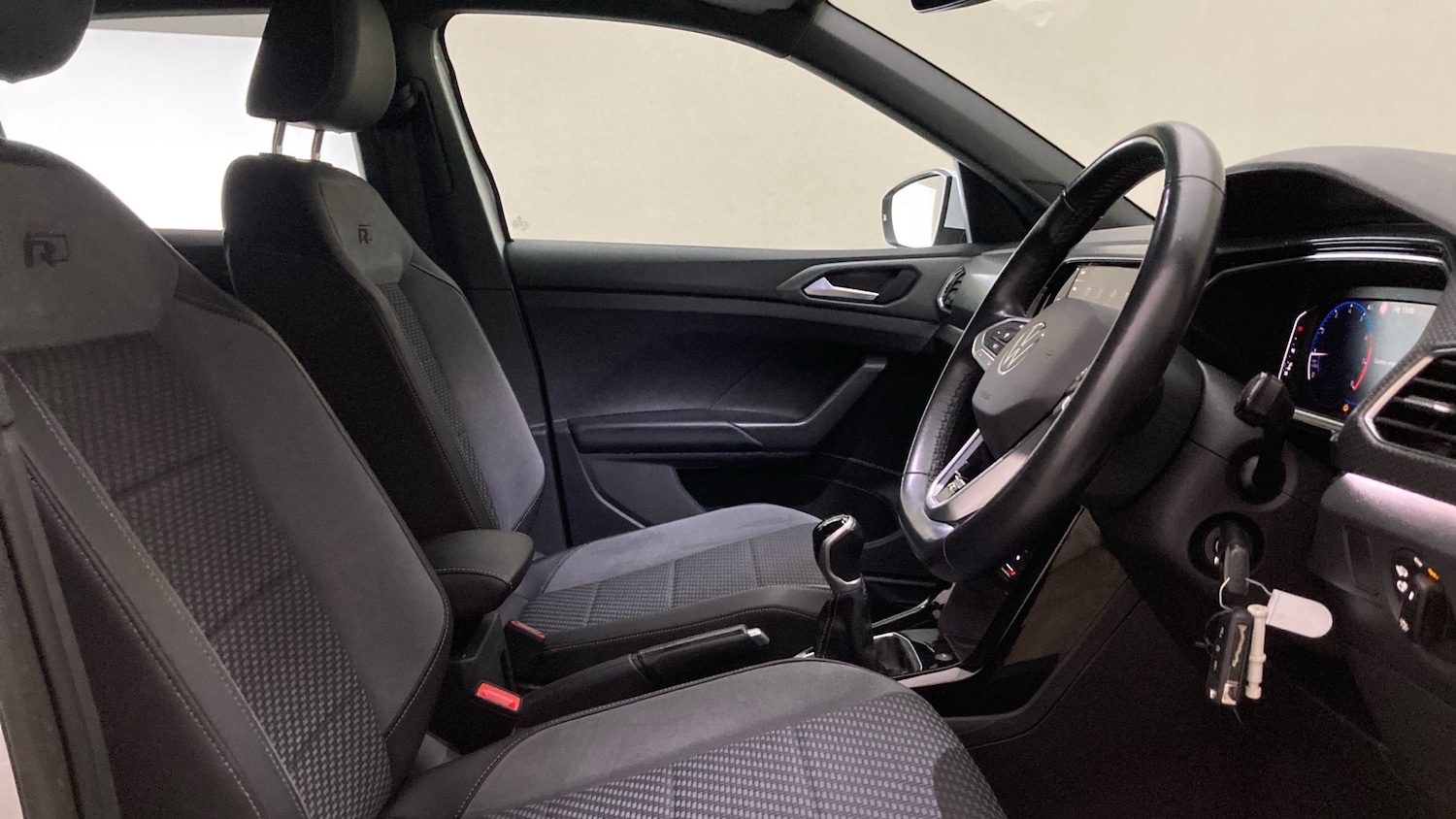 Used Volkswagen T-Cross 2023 for sale - 77678592: Photo 15