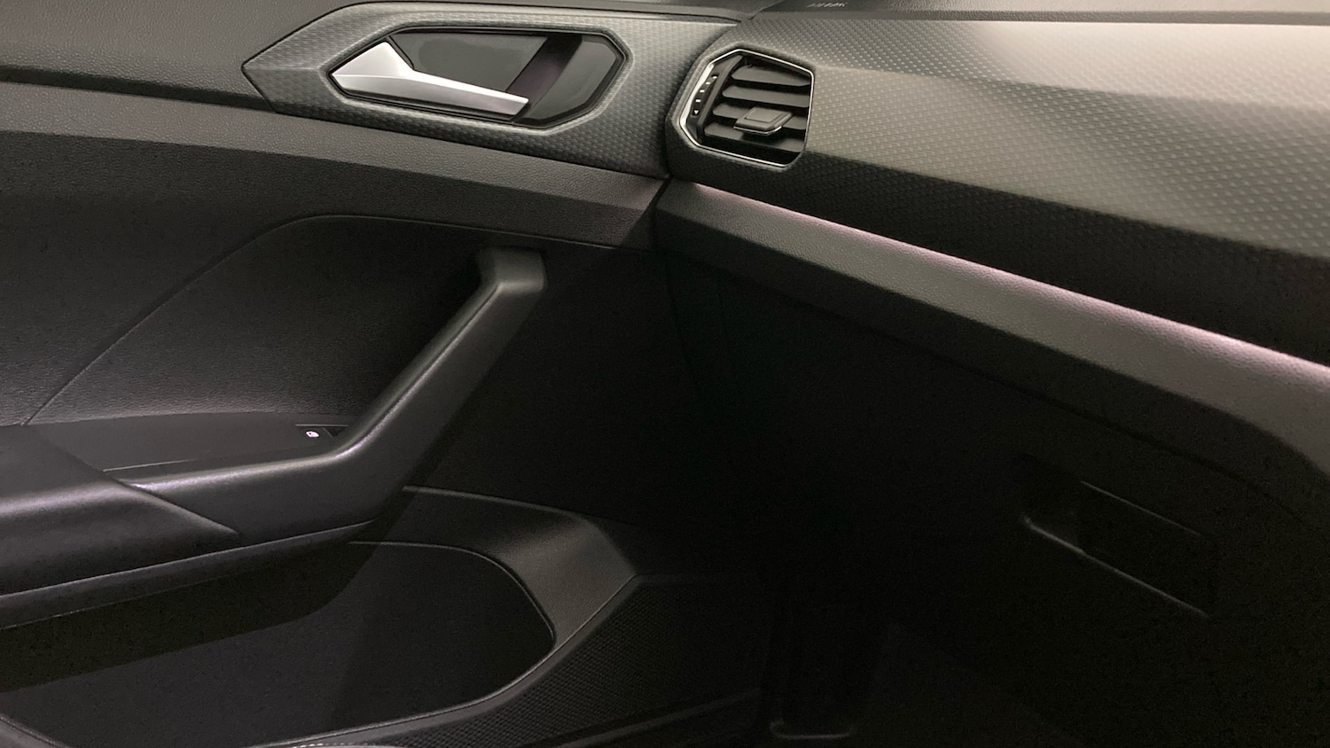 Used Volkswagen T-Cross 2023 for sale - 77678592: Photo 31