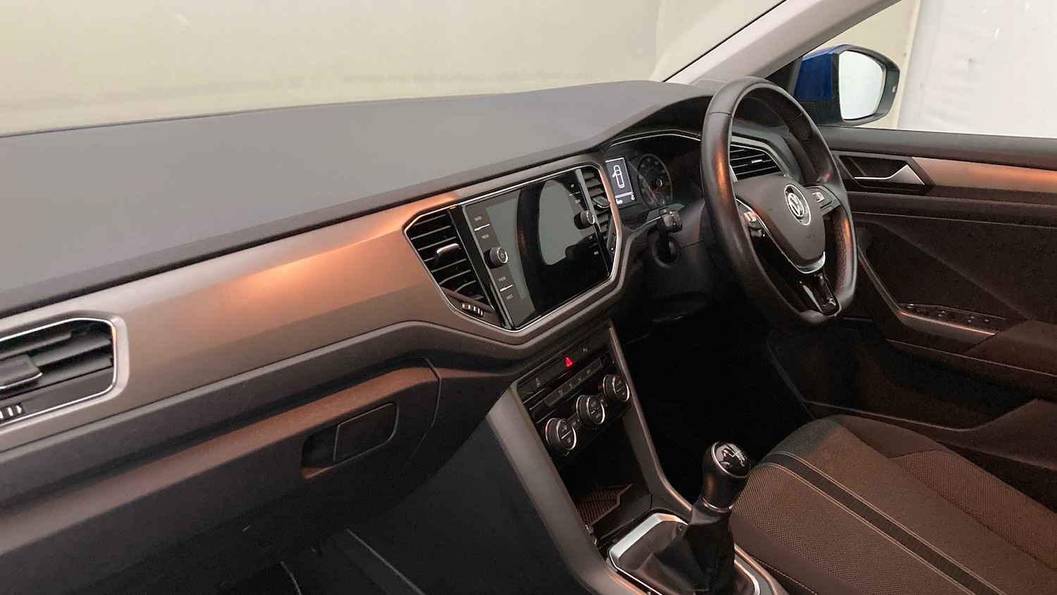 Used Volkswagen T-Roc 2020 for sale - 78078019: Photo 2