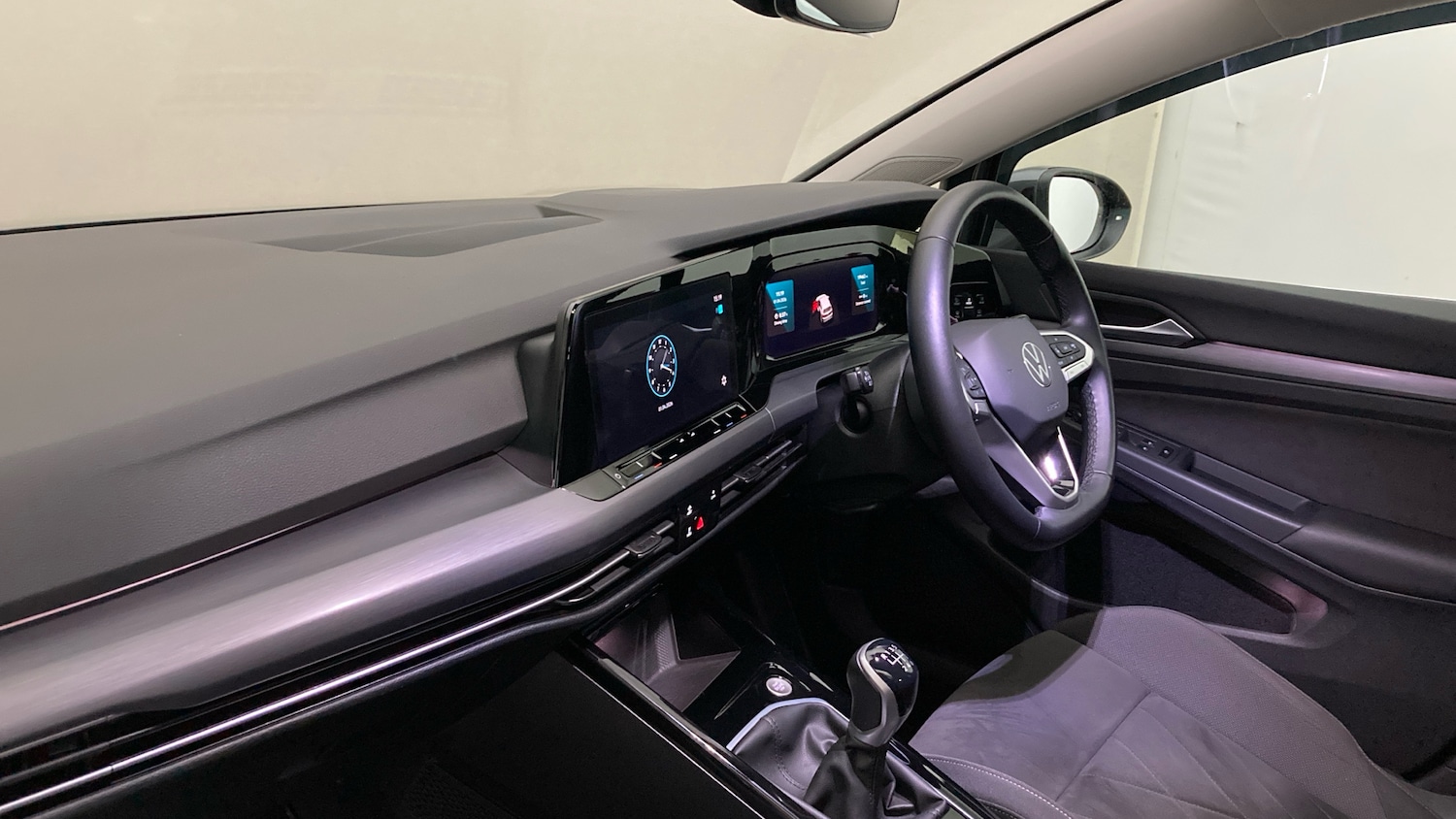 Used Volkswagen Golf 2023 for sale - 78190887: Photo 2