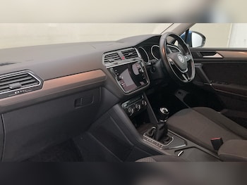 Used Volkswagen Tiguan 2019 for sale - 75535703: Photo