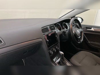 Used Volkswagen Golf 2020 for sale - 78353178: Photo