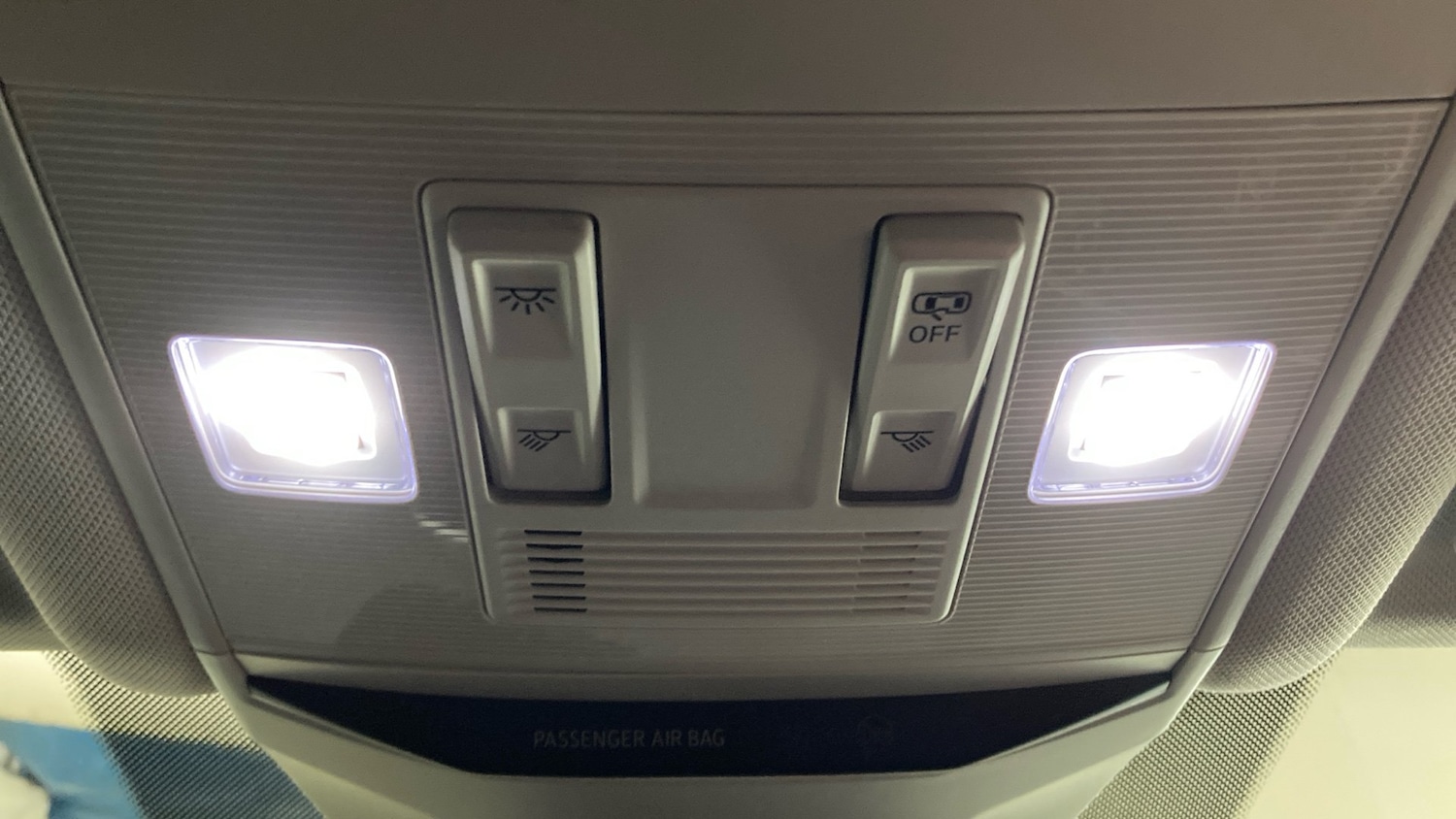 Used Volkswagen T-Roc 2023 for sale - 76879236: Photo 34