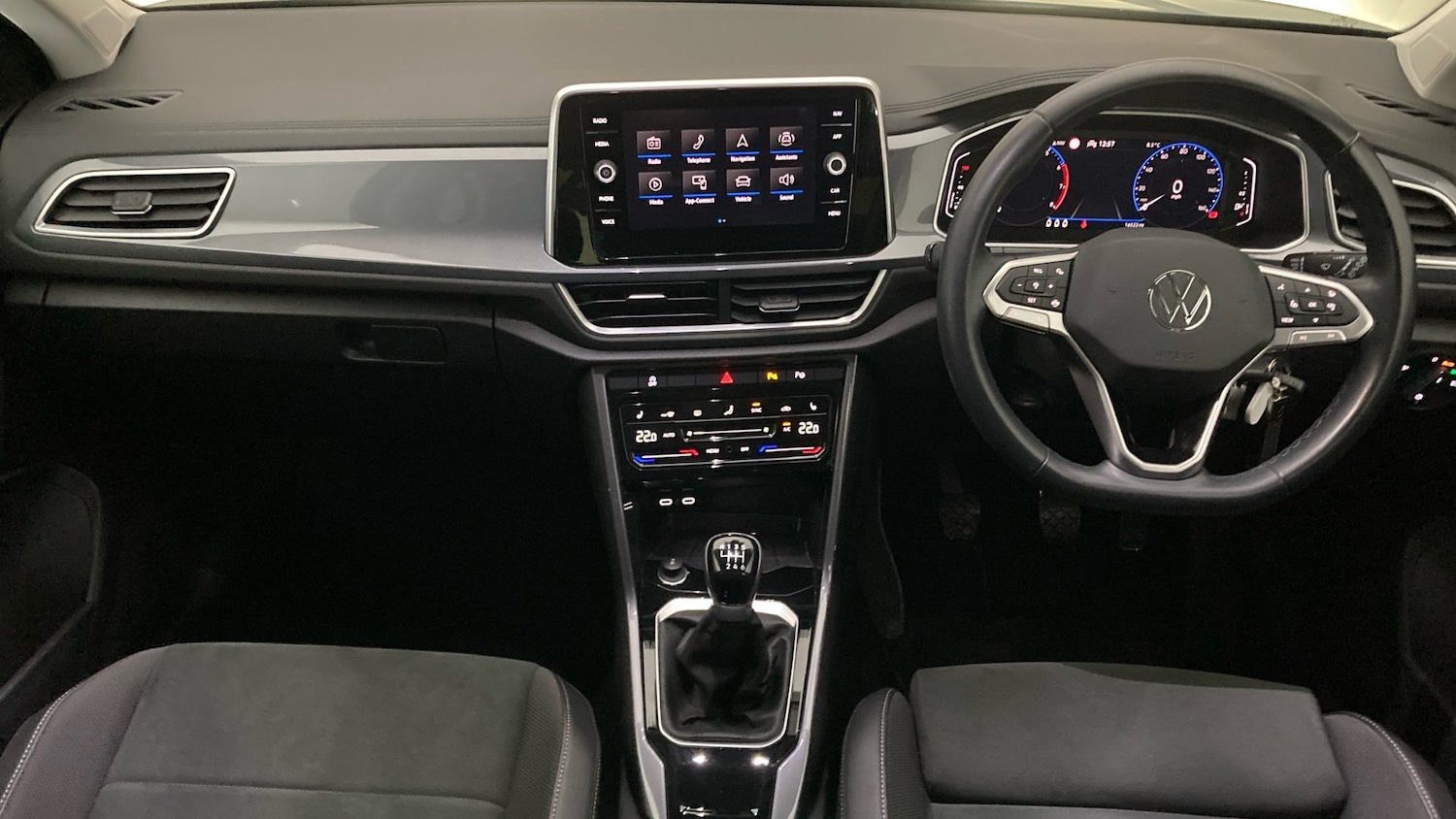 Used Volkswagen T-Roc 2023 for sale - 76879236: Photo 9