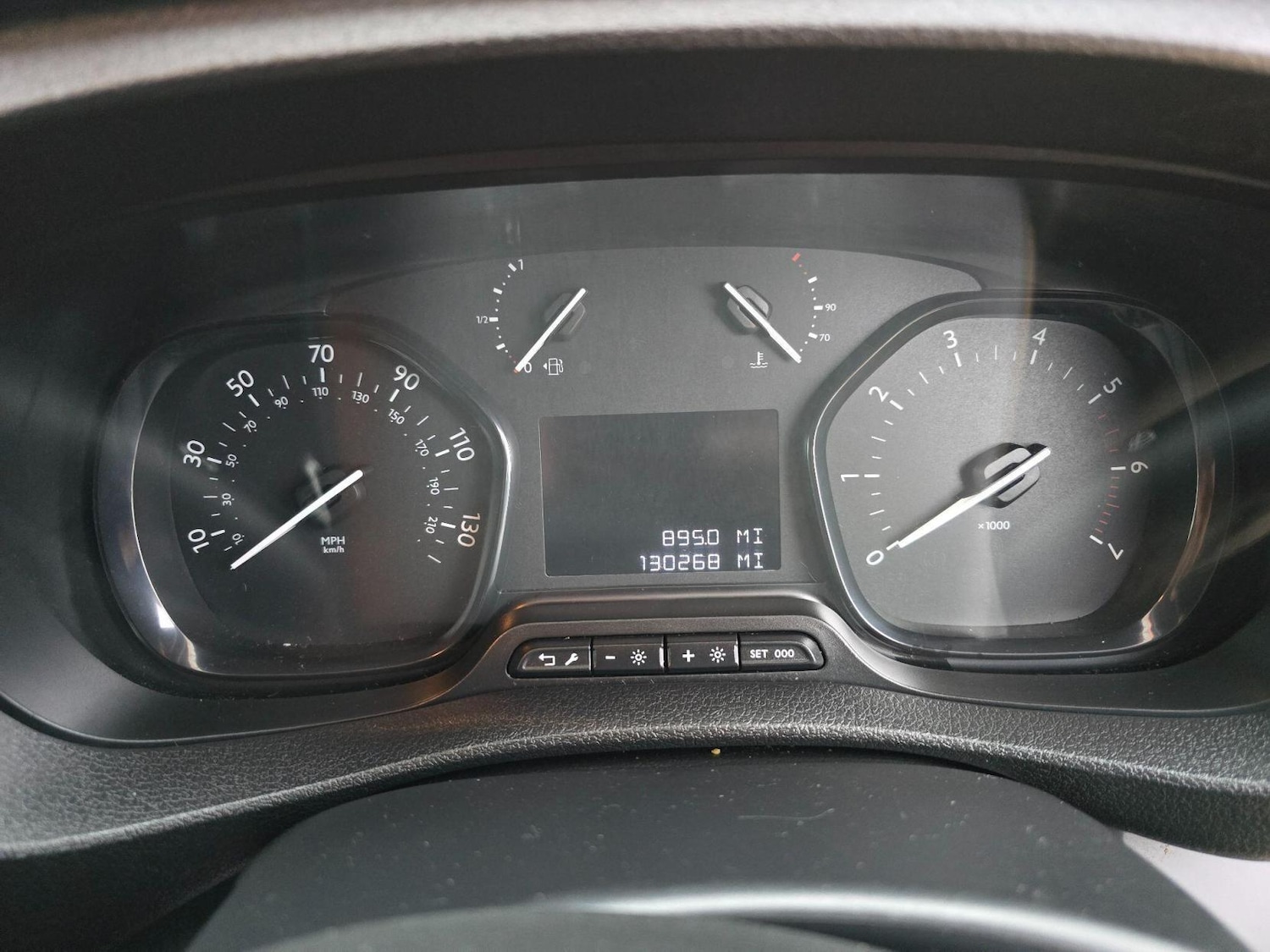 Used Peugeot Expert 2019 for sale - 76326470: Photo 25