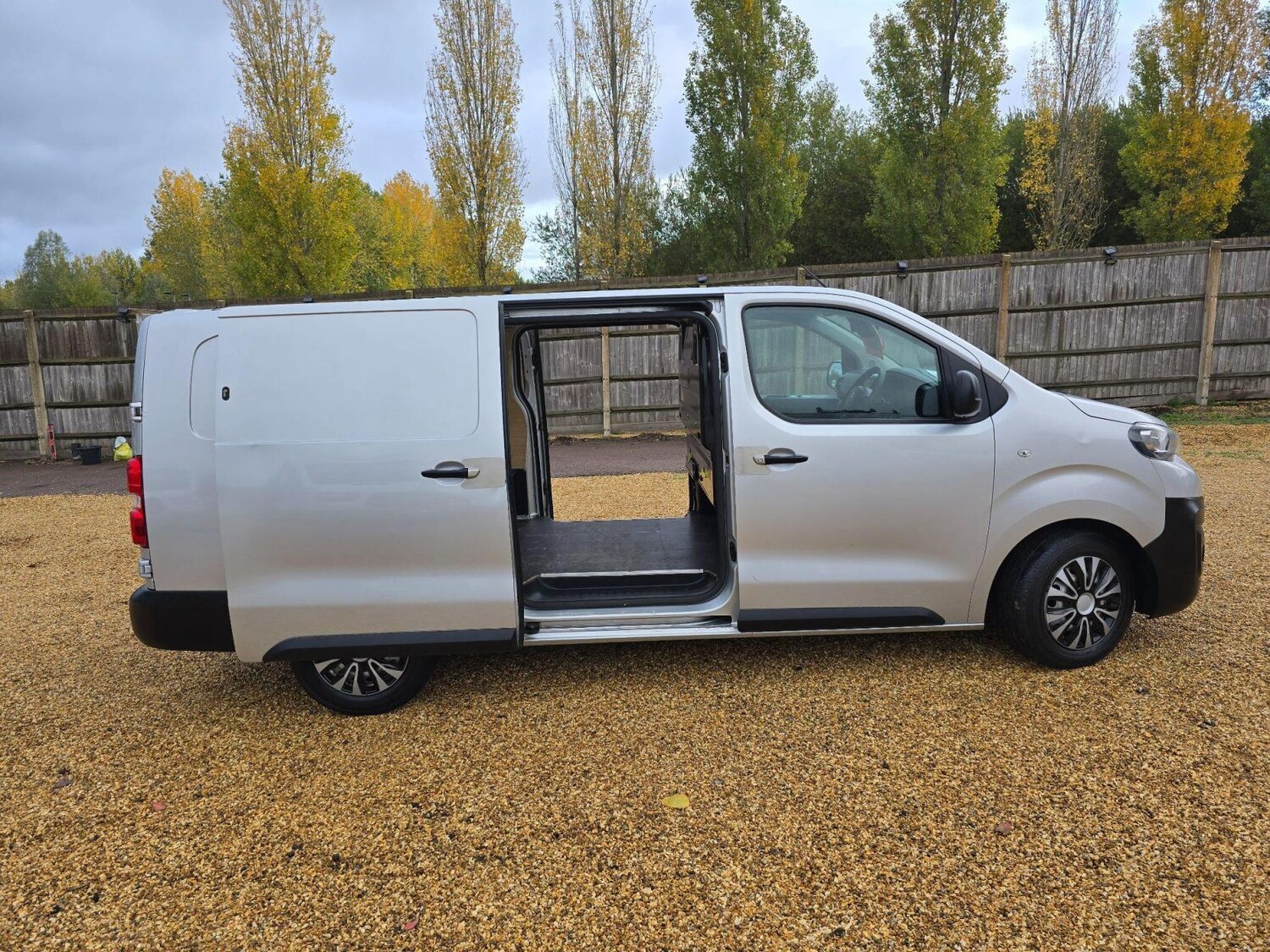 Used Peugeot Expert 2019 for sale - 76326470: Photo 9