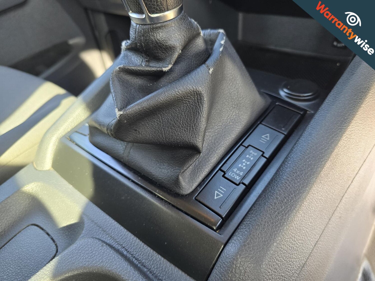 Used Volkswagen Amarok 2015 for sale - 78135465: Photo 28