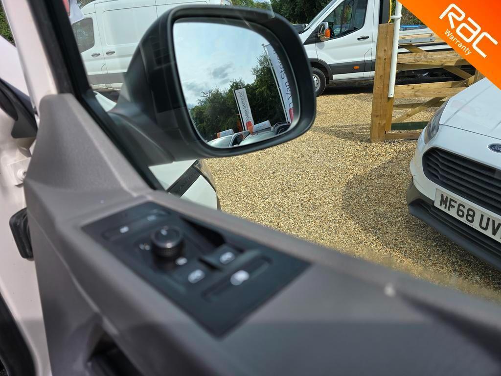 Used Volkswagen Transporter 2020 for sale - 76638952: Photo 20