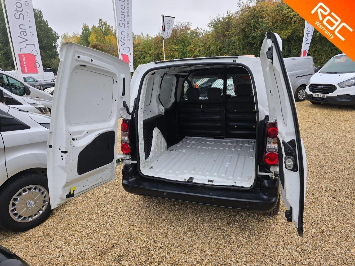 Used Peugeot Partner 2015 for sale - 76638947: Photo 28