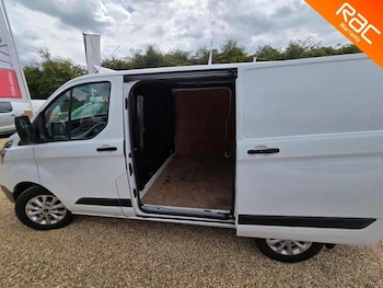 Used Ford Transit Custom 2018 for sale - 76182202: Photo