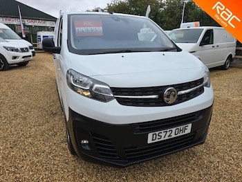 Used Vauxhall Vivaro 2022 for sale - 76182189: Photo 2