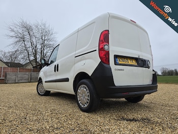 Used Vauxhall Combo 2018 for sale - 77837392: Photo