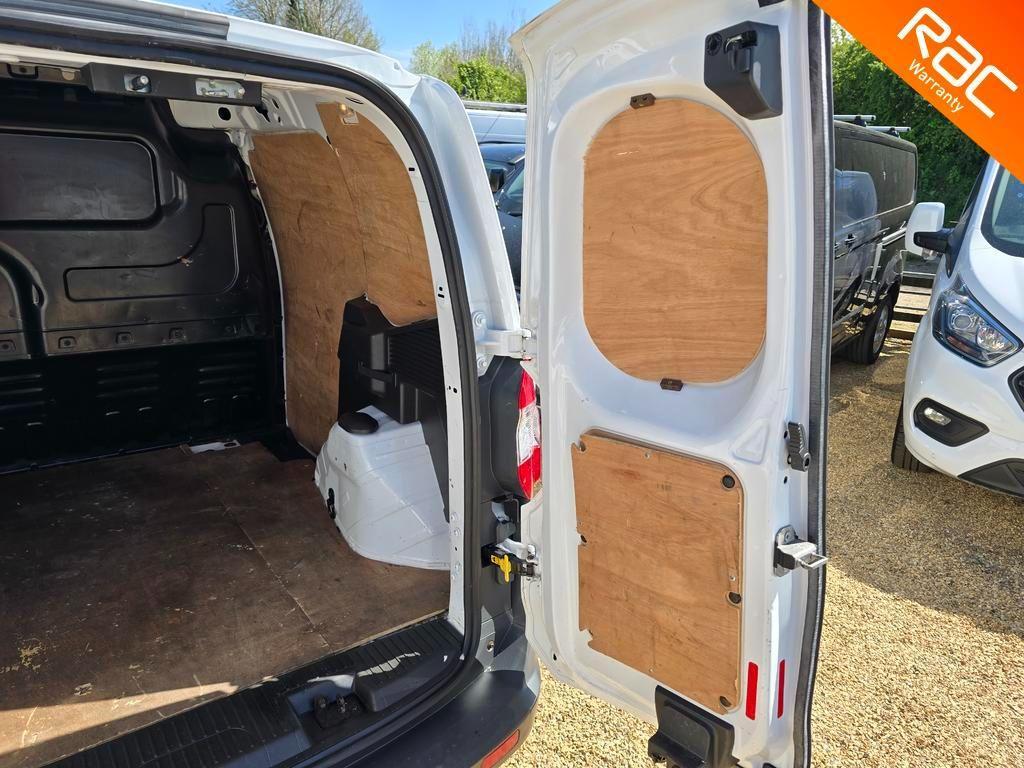 Used Ford Transit Courier 2018 for sale - 76638934: Photo 18
