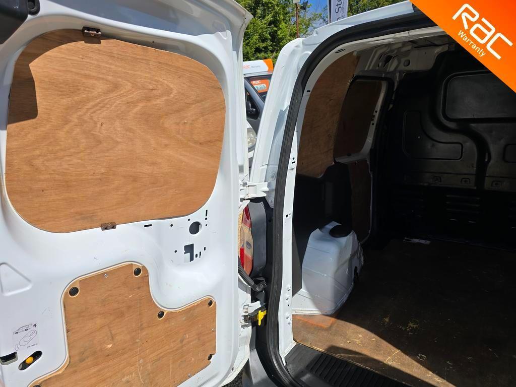 Used Ford Transit Courier 2018 for sale - 76638934: Photo 19
