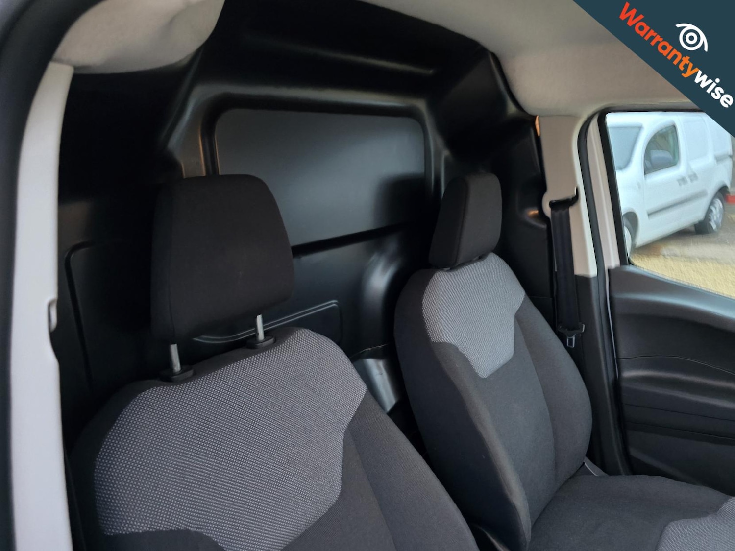 Used Ford Transit Courier 2020 for sale - 77048023: Photo 41