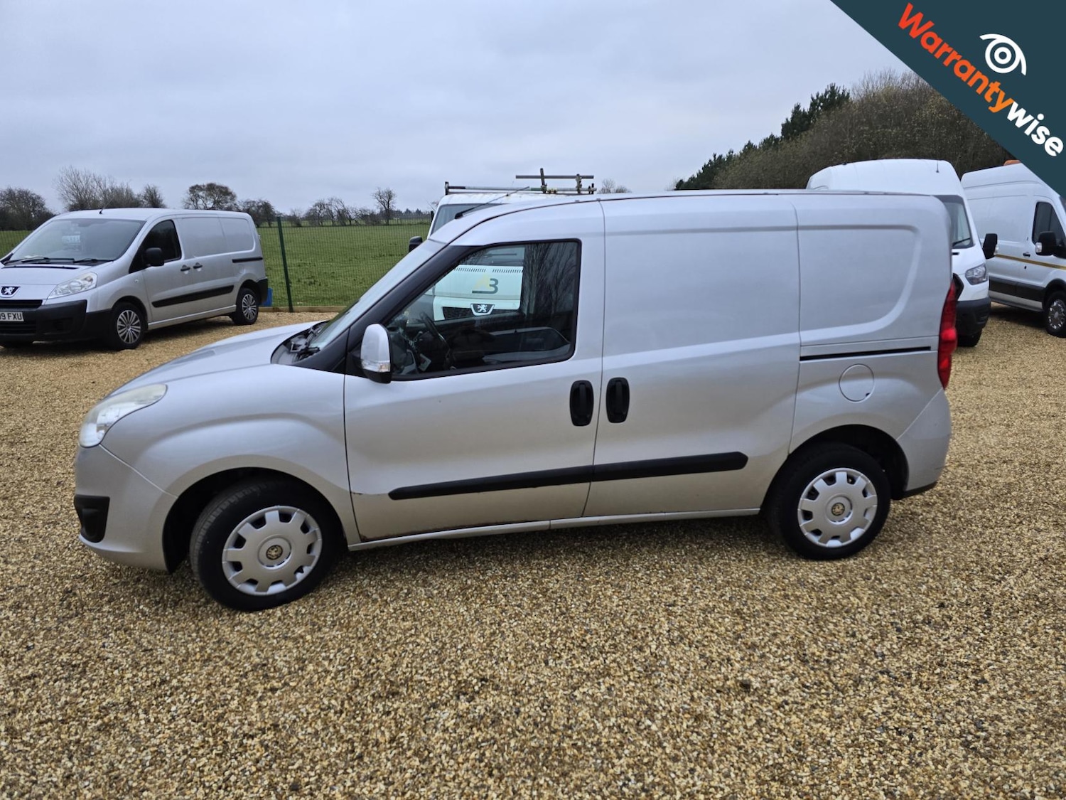 Used Vauxhall Combo 2014 for sale - 77048018: Photo 6