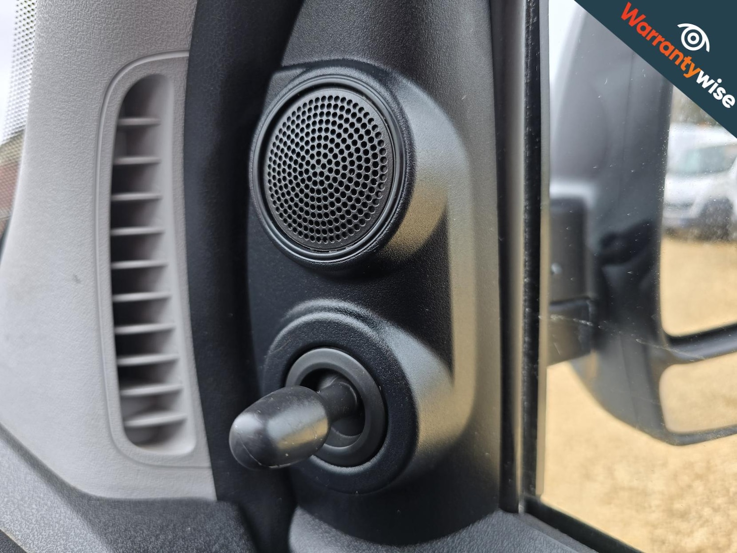 Used Vauxhall Combo 2015 for sale - 77638887: Photo 12