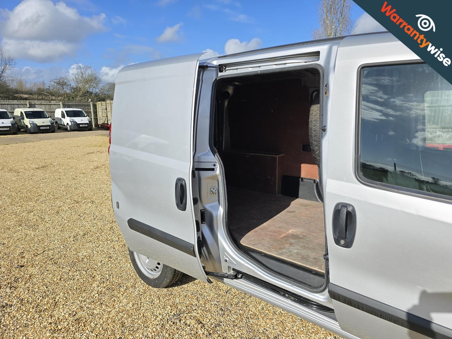 Used Vauxhall Combo 2017 for sale - 77718205: Photo 5
