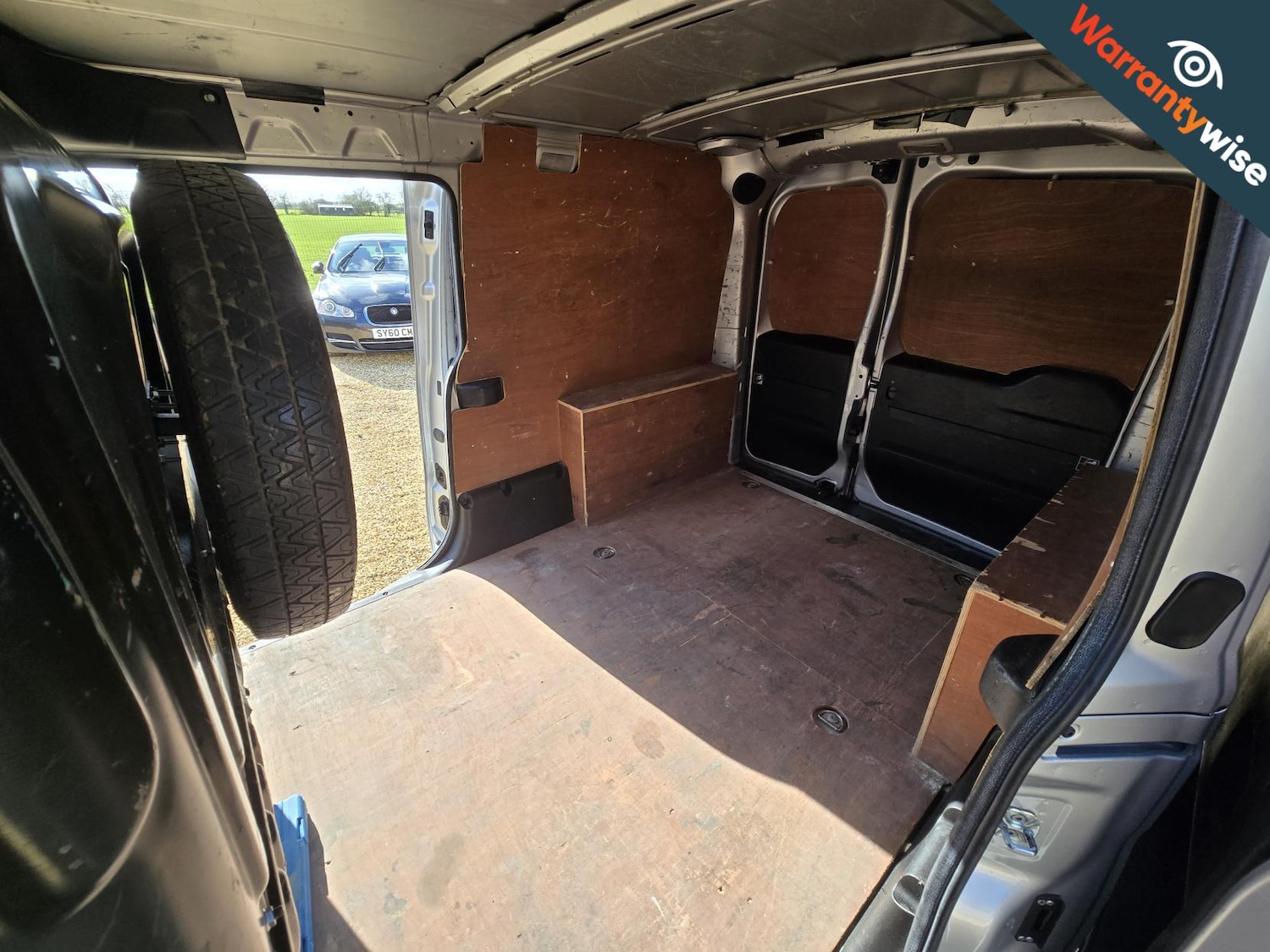 Used Vauxhall Combo 2017 for sale - 77718205: Photo 8