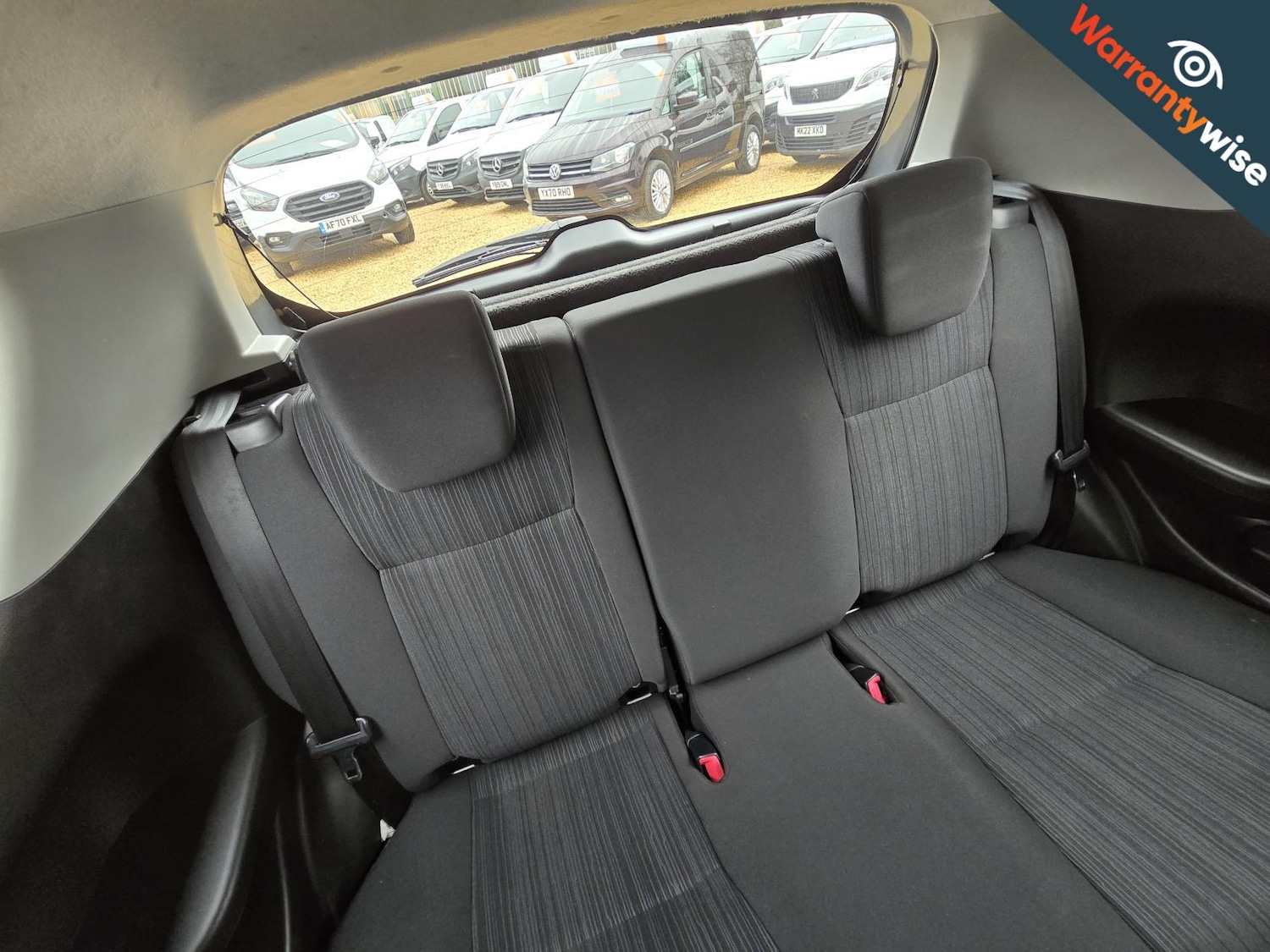 Used Suzuki Swift 2015 for sale - 77329572: Photo 17