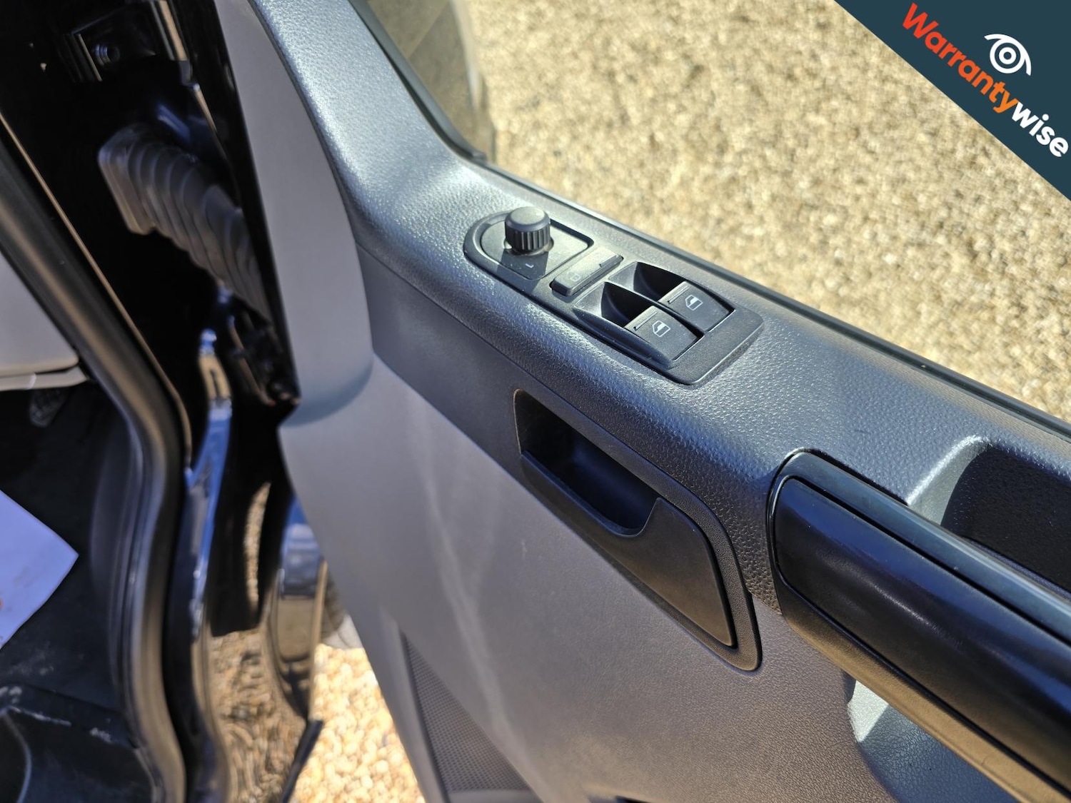 Used Volkswagen Transporter 2015 for sale - 77992027: Photo 31