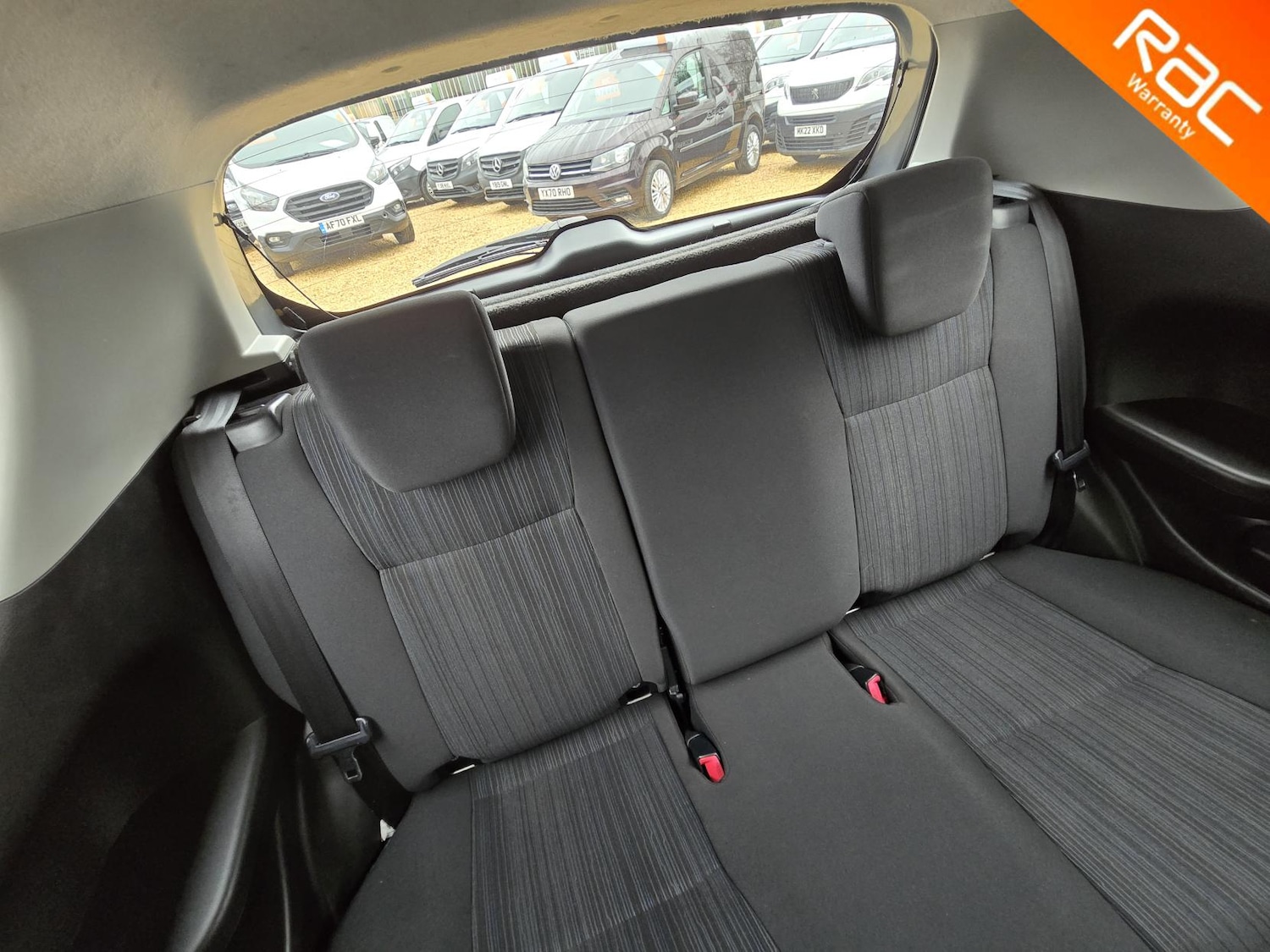 Used Suzuki Swift 2015 for sale - 76638964: Photo 17