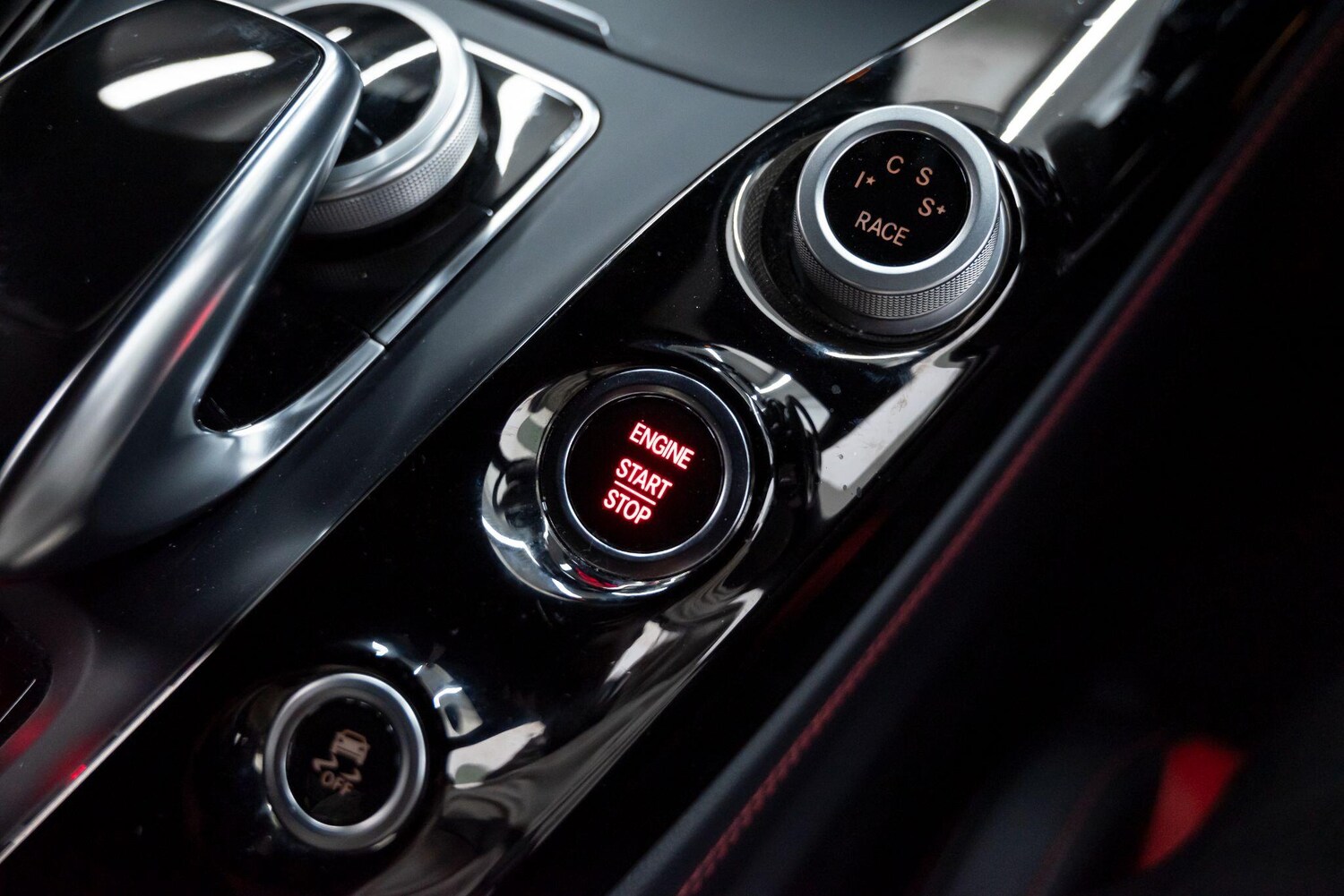 Used Mercedes-Benz AMG GT 2015 for sale - 77510029: Photo 15