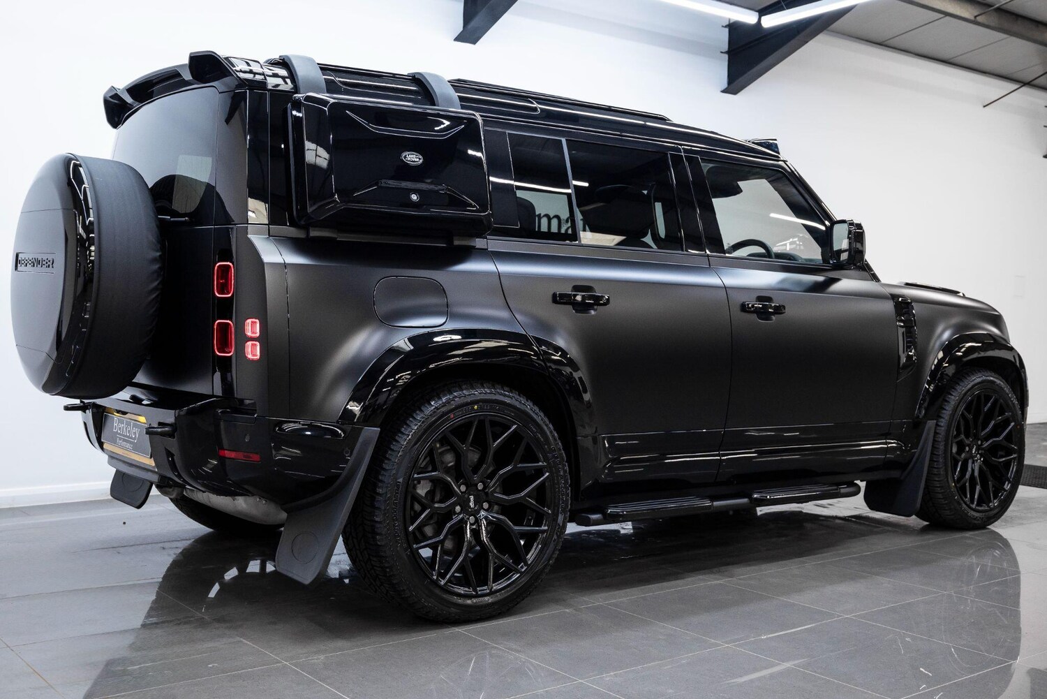 Used Land Rover Defender 2024 for sale - 77510559: Photo 12