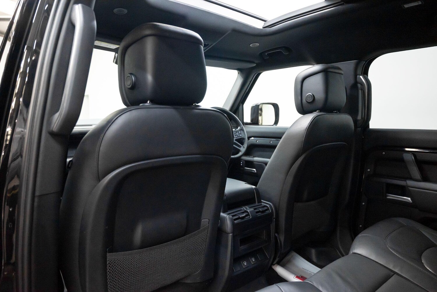 Used Land Rover Defender 2024 for sale - 77510559: Photo 14