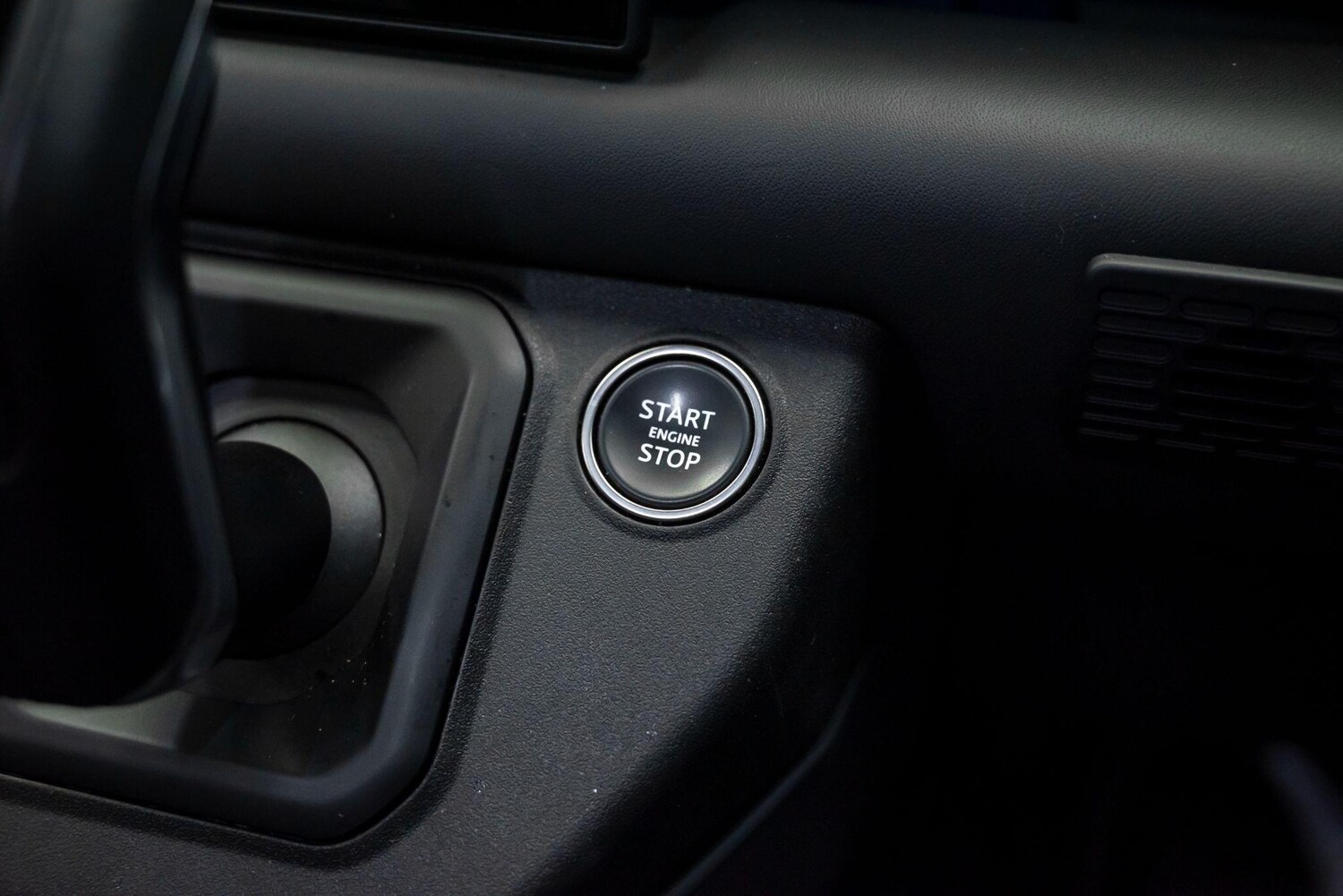 Used Land Rover Defender 2024 for sale - 77510559: Photo 21