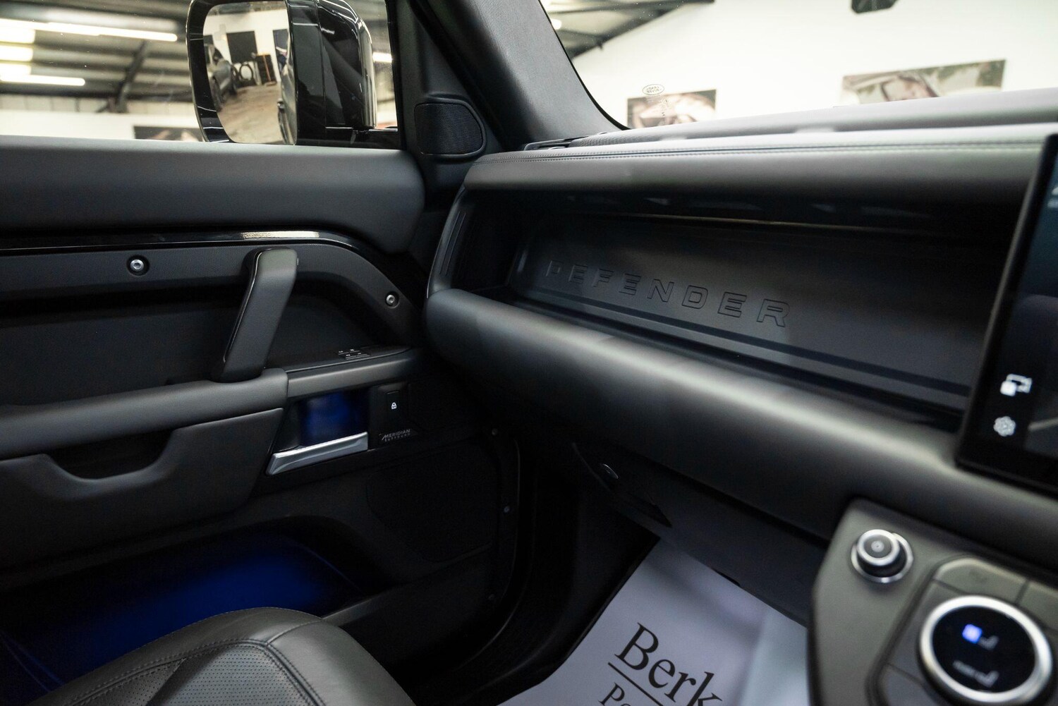 Used Land Rover Defender 2024 for sale - 77510559: Photo 28