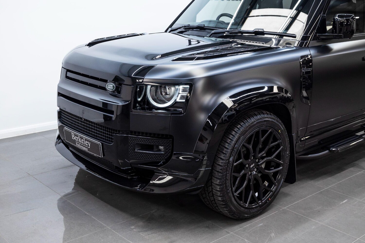 Used Land Rover Defender 2024 for sale - 77510559: Photo 33