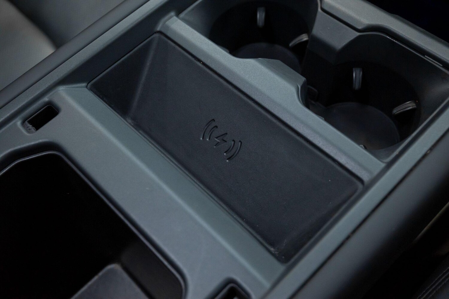 Used Land Rover Defender 2024 for sale - 77510559: Photo 40