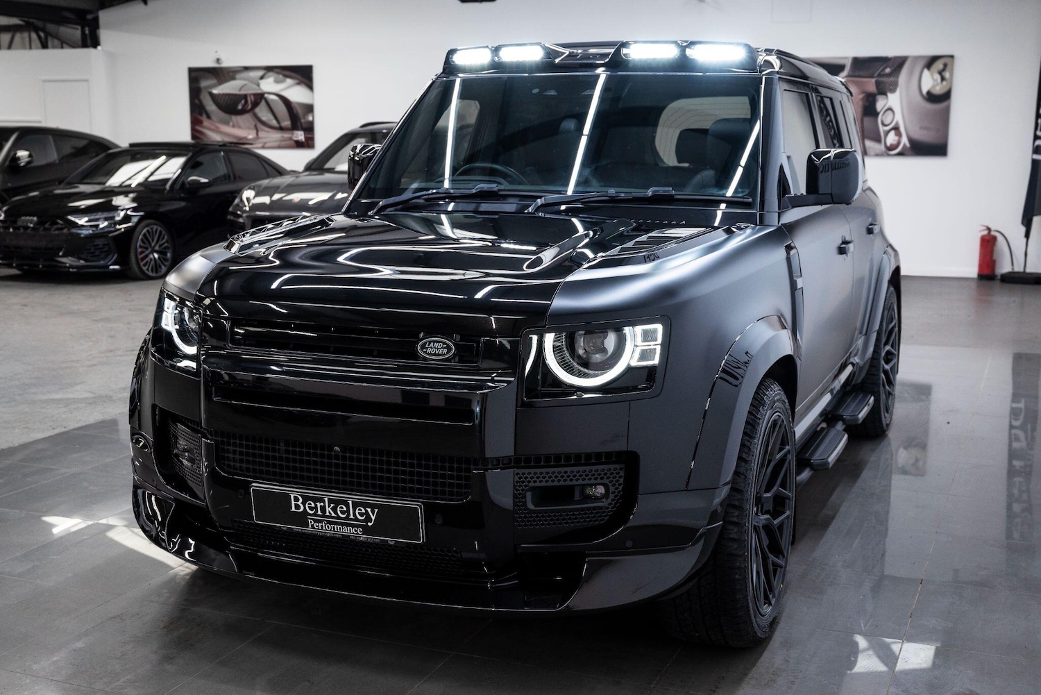 Used Land Rover Defender 2024 for sale - 77510559: Photo 5