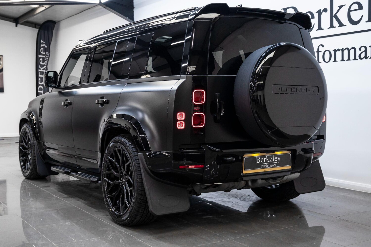 Used Land Rover Defender 2024 for sale - 77510559: Photo 7