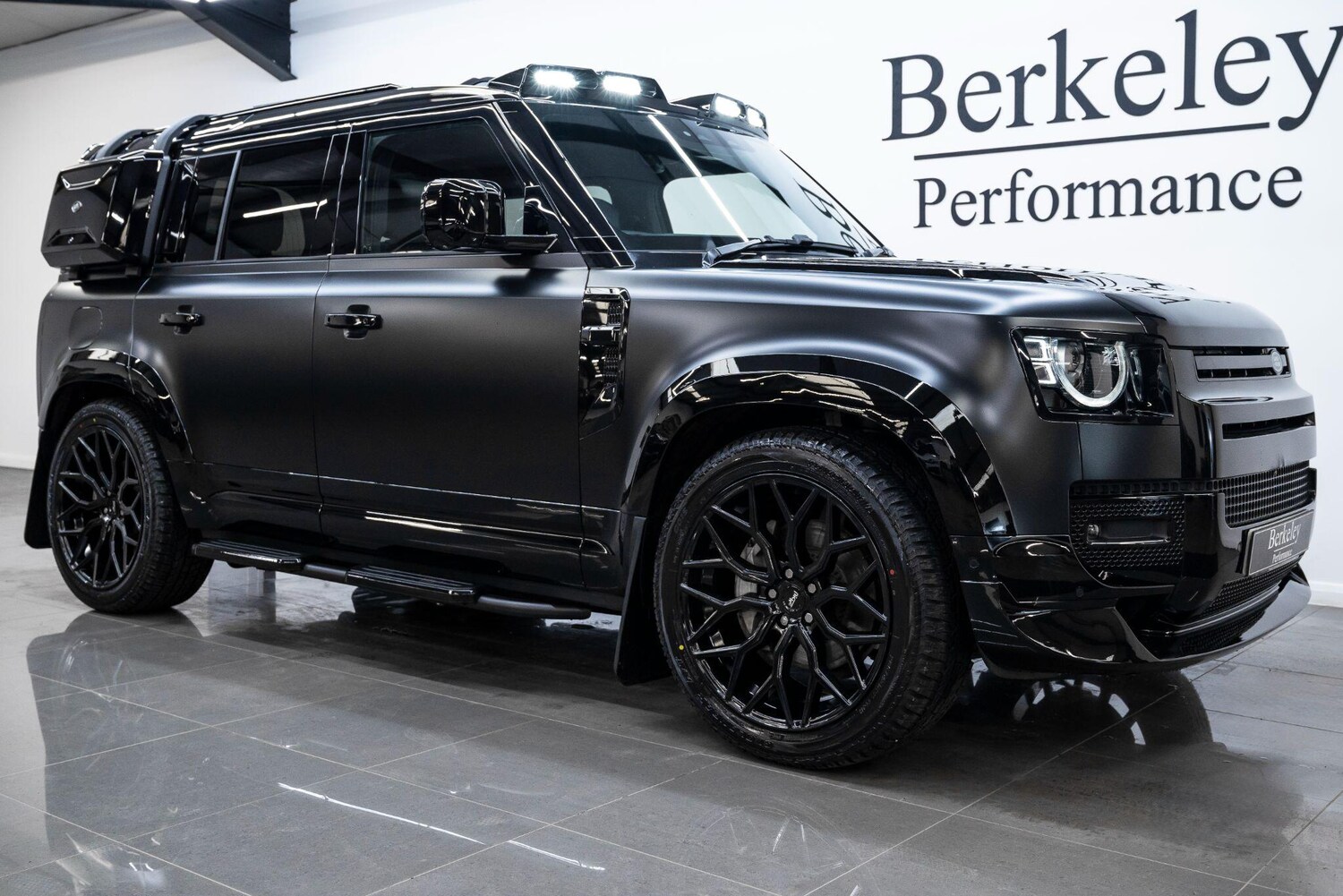 Used Land Rover Defender 2024 for sale - 77510559: Photo 8