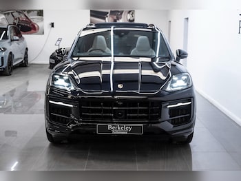 Used Porsche Cayenne 2024 for sale - 78261116: Photo