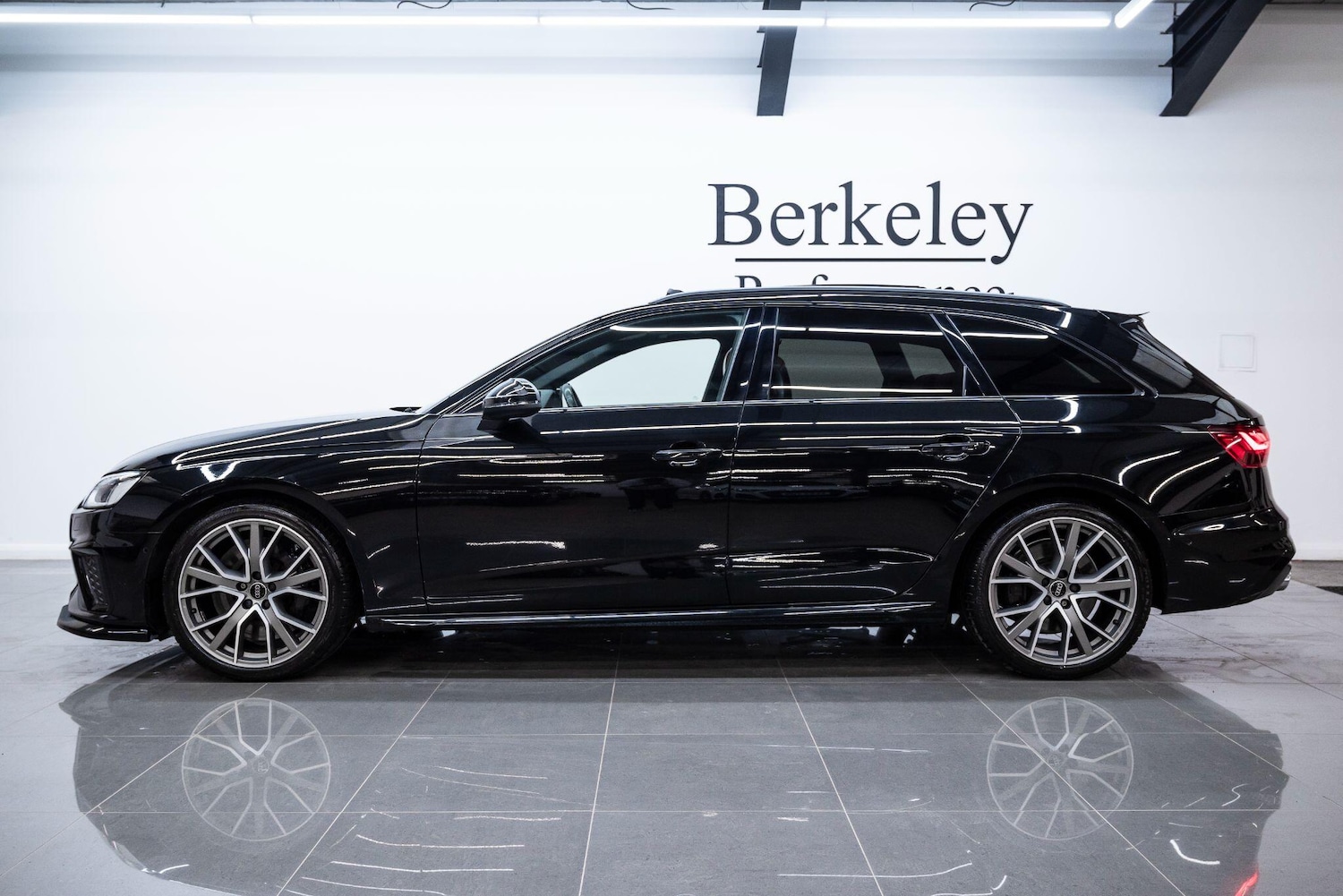 Used Audi A4 2021 for sale - 77509679: Photo 9