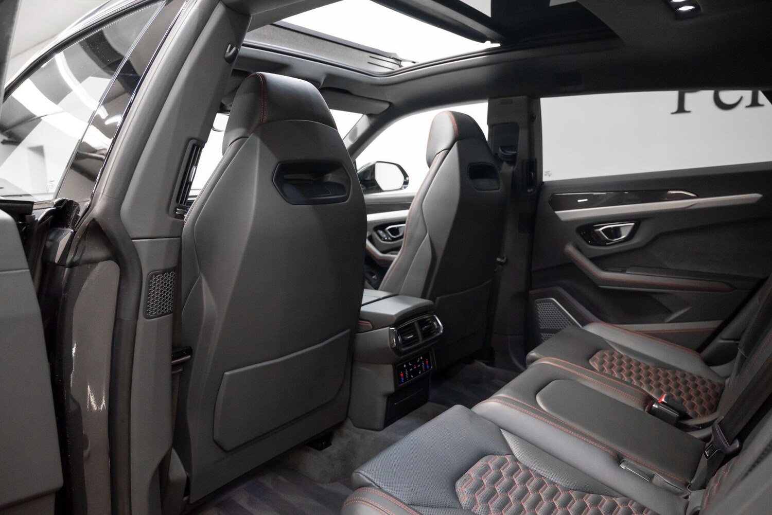 Used Lamborghini Urus 2020 for sale - 78185260: Photo 23