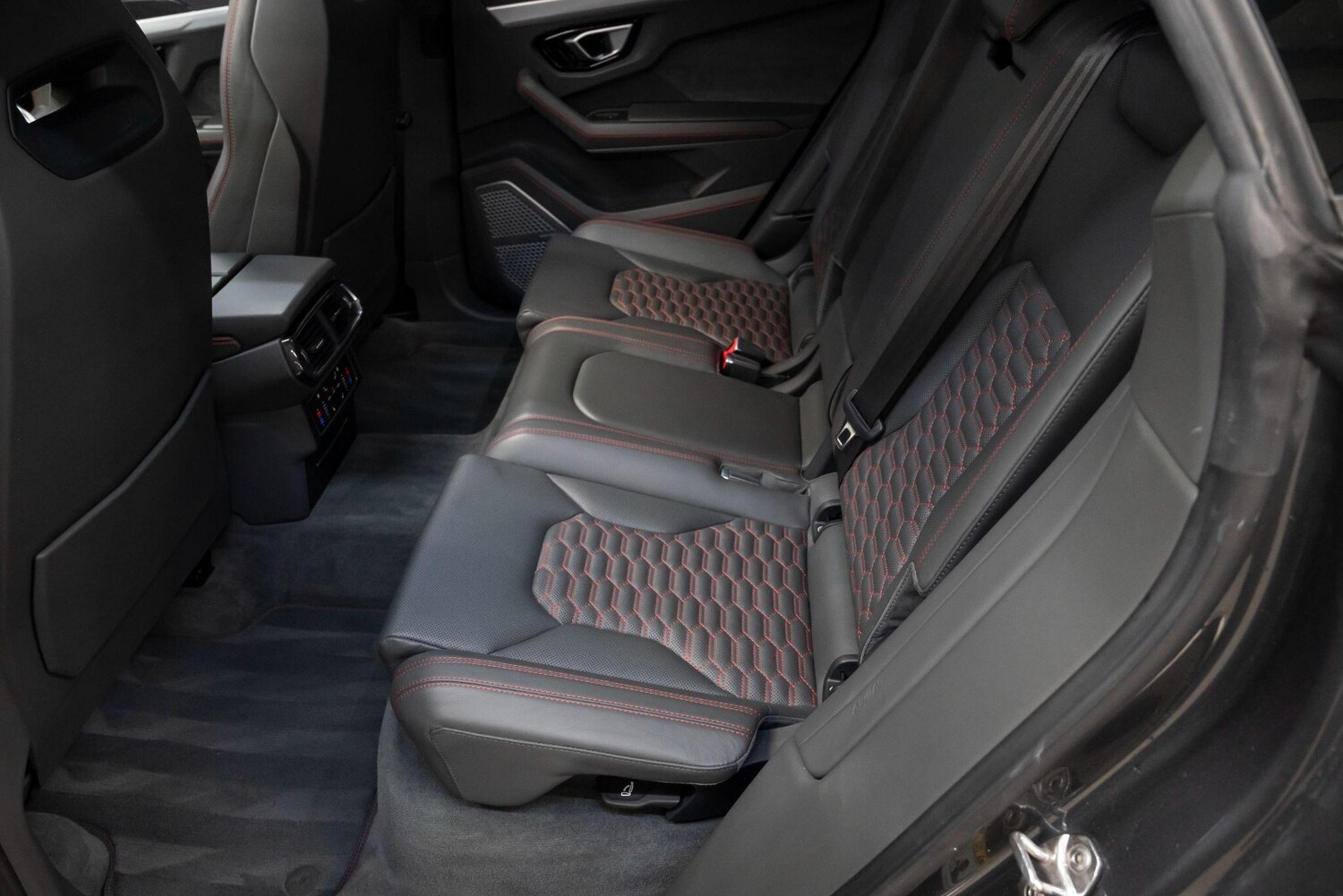 Used Lamborghini Urus 2020 for sale - 78185260: Photo 24