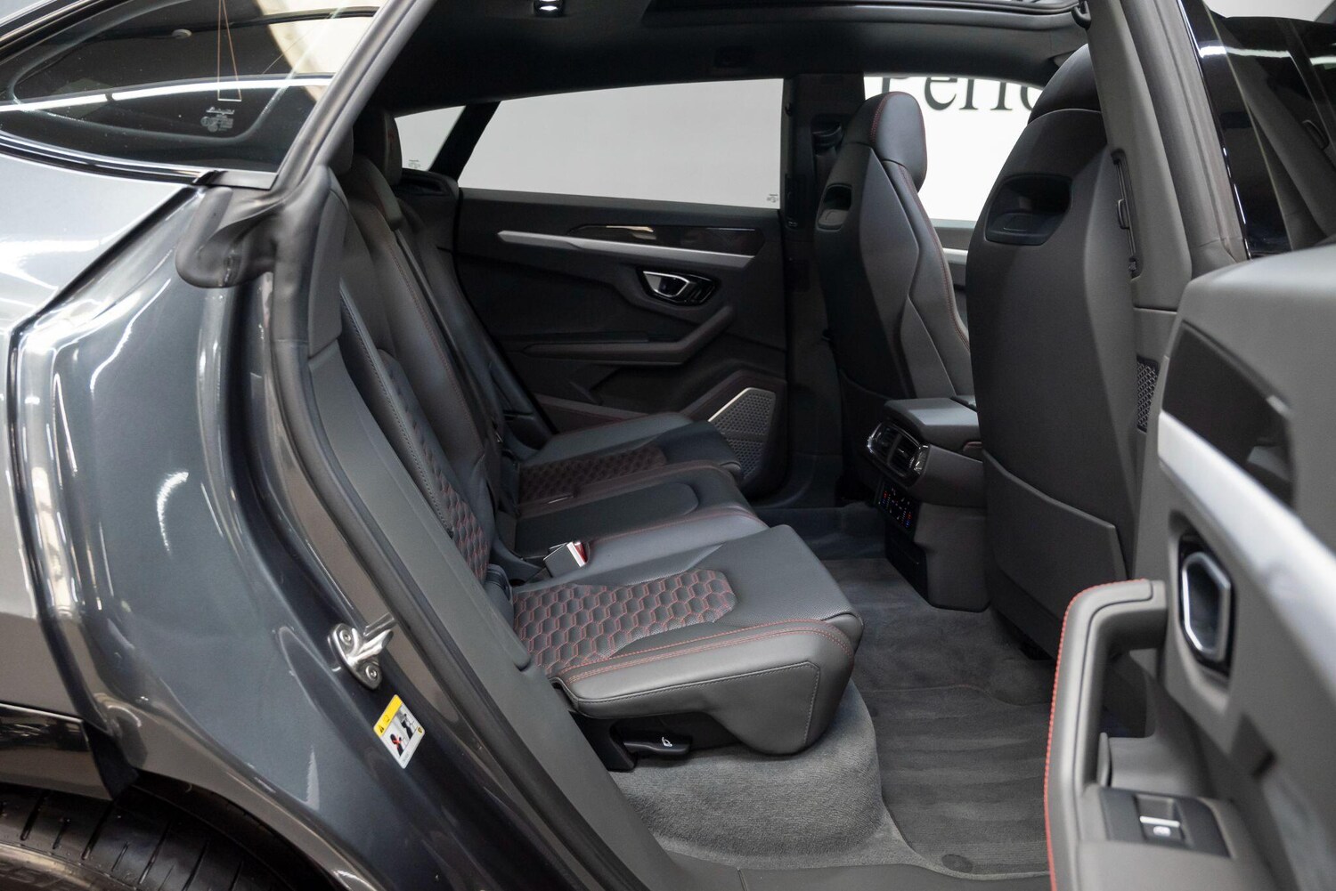 Used Lamborghini Urus 2020 for sale - 78185260: Photo 28