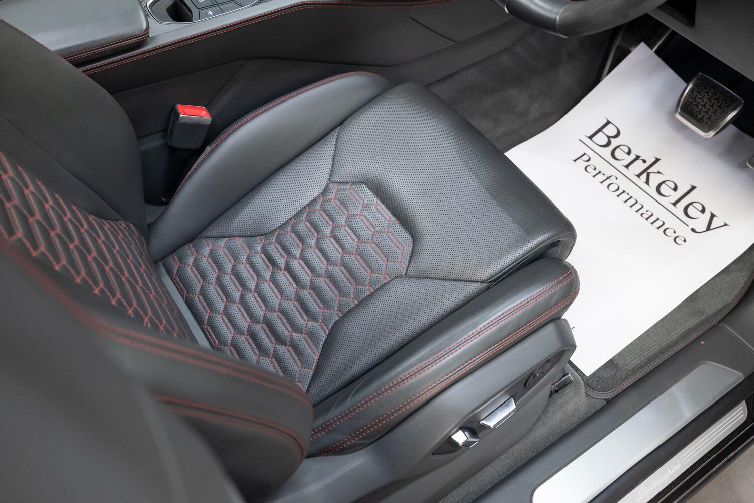 Used Lamborghini Urus 2020 for sale - 78185260: Photo 31